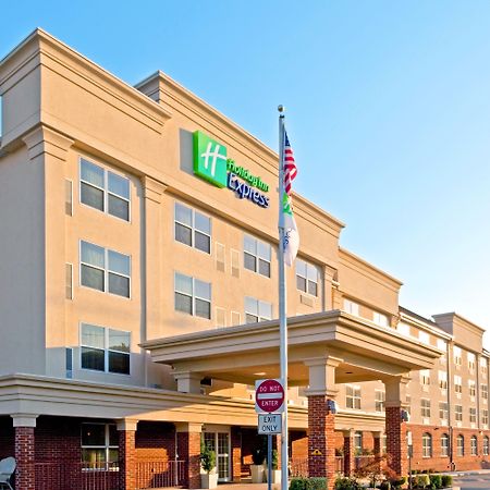 Holiday Inn Express Woodbridge, An Ihg Hotel Avenel Exteriér fotografie