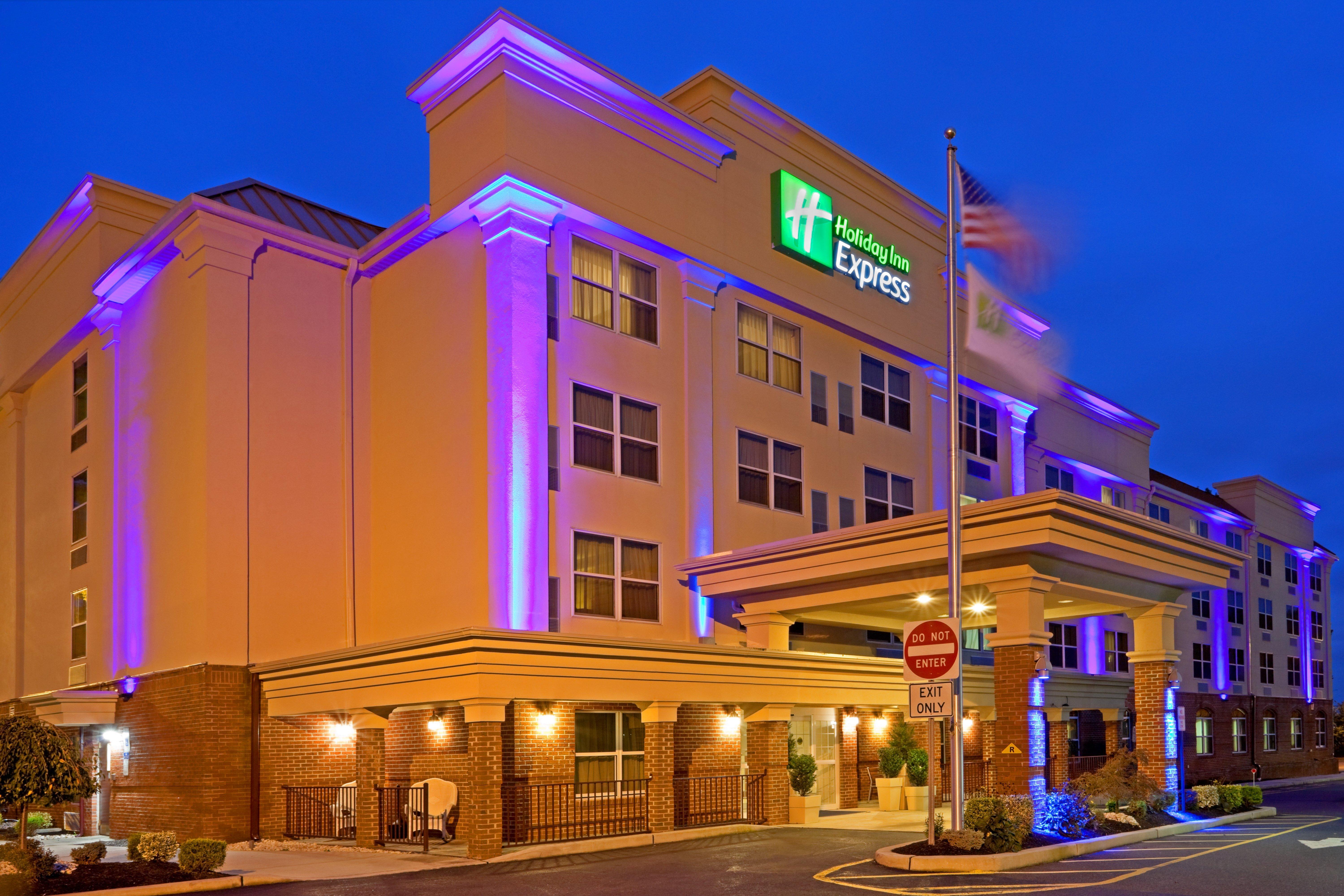 Holiday Inn Express Woodbridge, An Ihg Hotel Avenel Exteriér fotografie