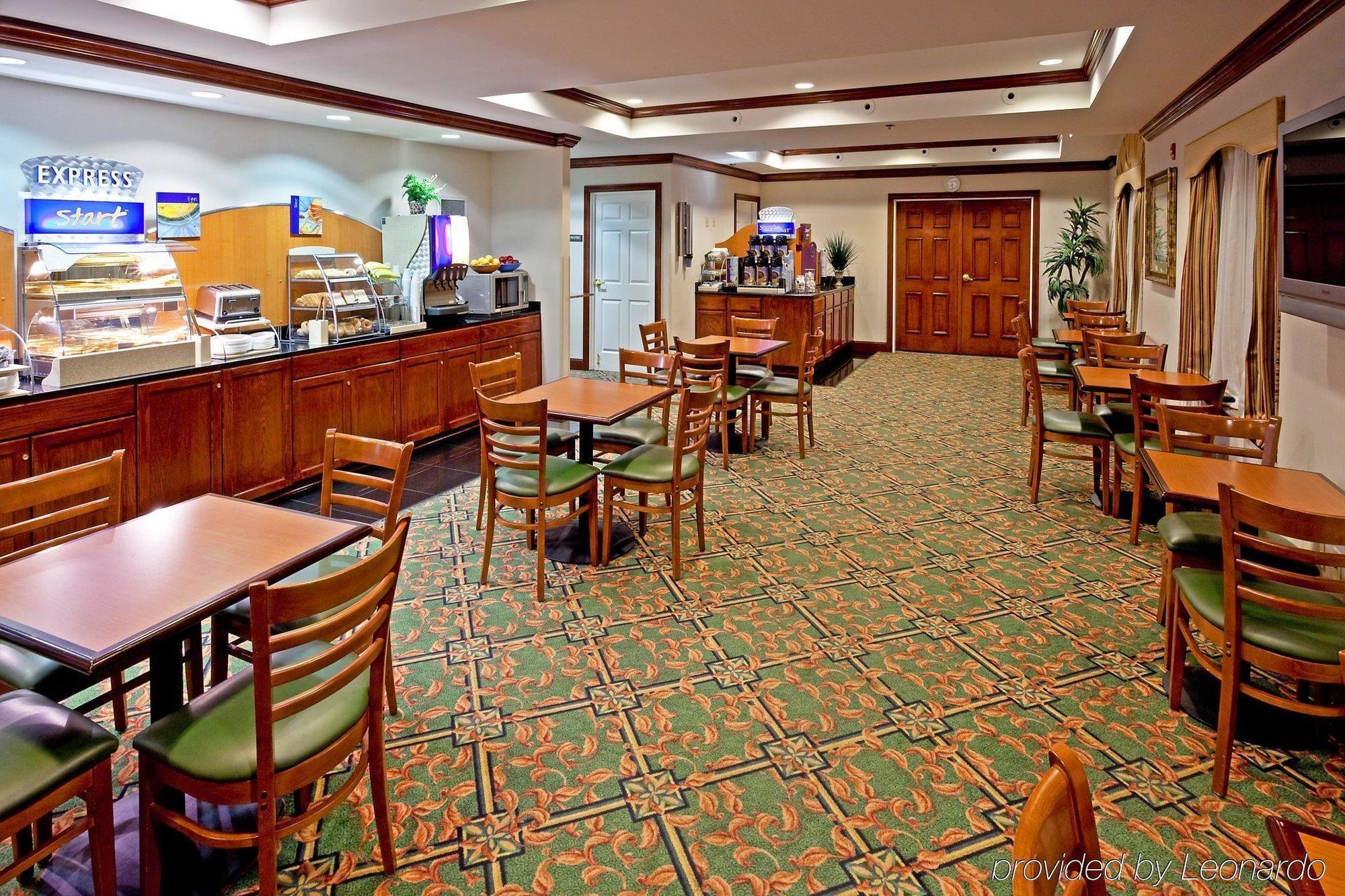 Holiday Inn Express Woodbridge, An Ihg Hotel Avenel Restaurace fotografie